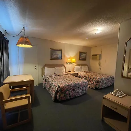Twin Pine Motel